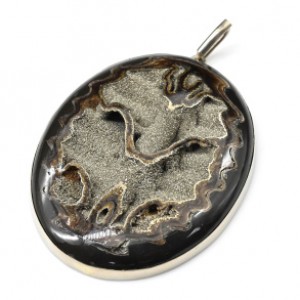 Кулон с симбирцитом " Овал " 45*59мм. Кулон с симбирцитом " Овал " 45*59мм.