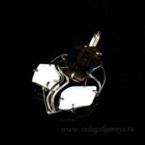 Кулон из кахолонга и бычьего глаза 38*50мм.