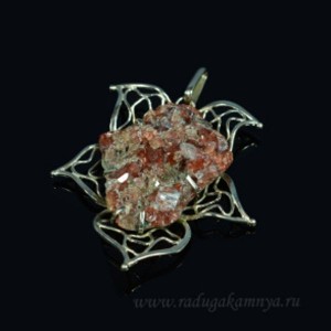 Кулон целестин "Цветок" 60*60мм.