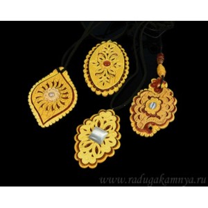 Кулон из бересты на шнурке "Резьба Микс" 45*65мм, шнурок 90см.