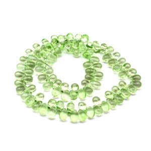 Бусины из чешского стекла капля 6*9мм, цвет  зеленый, 36см, 98 бусин