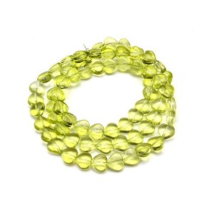 Бусины из чешского стекла сердце 10*10мм, цвет  лаймовый, 65см, 71 бусин