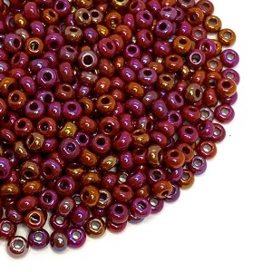 Бисер Чехия 10 размер малиновый ирис 14600 уп. 10 грамм Бисер Чехия 10 размер малиновый ирис 14600 уп. 10 грамм