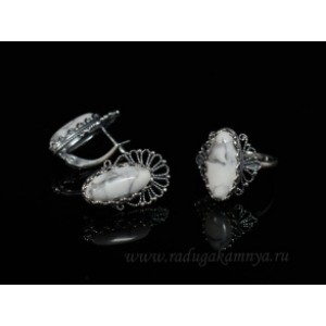 Кольцо и серьги кахолонг Кольцо и серьги кахолонг