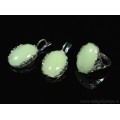 Кольцо и серьги кварц светящийся цвет зеленый Кольцо и серьги кварц светящийся цвет зеленый