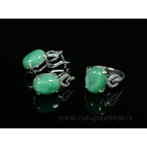 Кольцо и серьги с агатом тонированным, цвет зеленый . Кольцо и серьги с агатом тонированным, цвет зеленый .