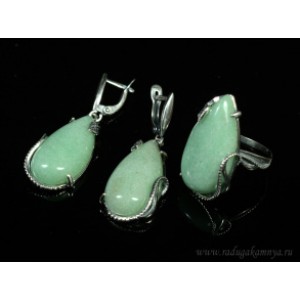 Кольцо и серьги с кварцем (имитация нефрита)