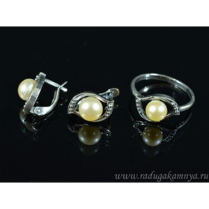 Кольцо и серьги с жемчугом кремовым