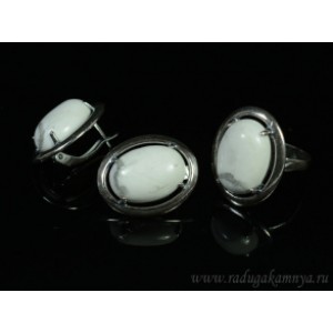 Кольцо и серьги с кахолонгом