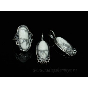 Кольцо и серьги с кахолонгом