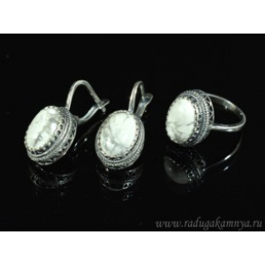 Кольцо и серьги с кахолонгом