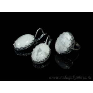 Кольцо и серьги с кахолонгом