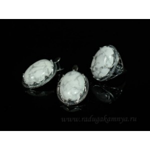 Кольцо и серьги с кахолонгом