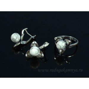 Кольцо и серьги с кахолонгом
