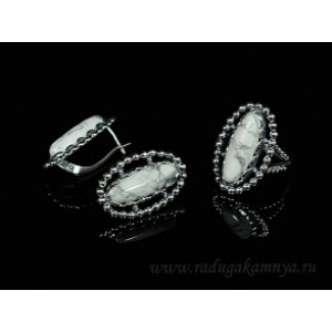 Кольцо и серьги с кахолонгом