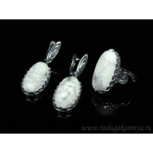 Кольцо и серьги с кахолонгом