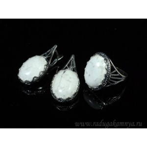 Кольцо и серьги с кахолонгом