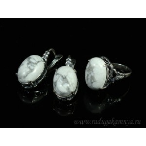 Кольцо и серьги с кахолонгом