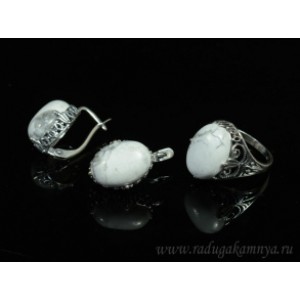 Кольцо и серьги с кахолонгом