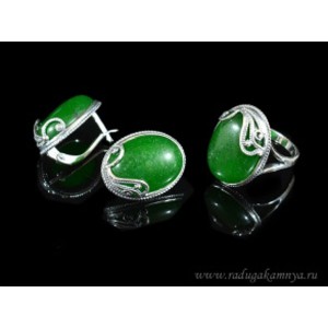 Кольцо и серьги с кварцем (имитация хризопраза) Кольцо и серьги с кварцем (имитация хризопраза)