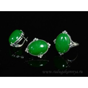 Кольцо и серьги с кварцем (имитация хризопраза) . Кольцо и серьги с кварцем (имитация хризопраза) .