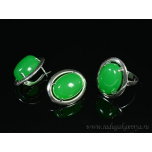 Кольцо и серьги с кварцем (имитация хризопраза) Кольцо и серьги с кварцем (имитация хризопраза)