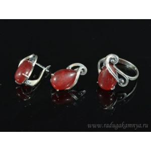 Кольцо и серьги с кварцем (имитация рубина)