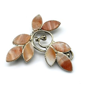 Брошь агат переливт 43*42мм.