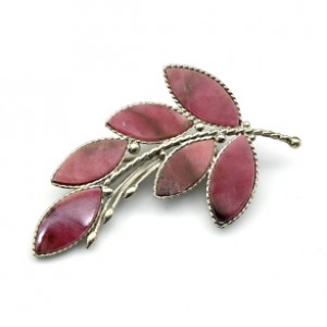 Брошь родонит "Веточка" большая 51*30мм.