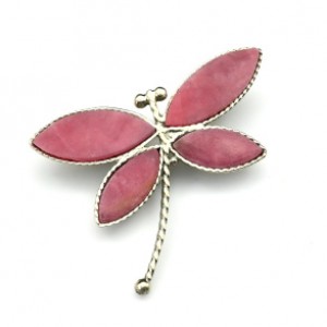 Брошь родонит "Стрекоза" 37*28мм Брошь родонит "Стрекоза" 37*28мм