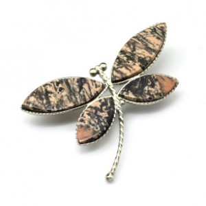 Брошь яшма уральская "Стрекоза" 43*30мм. Брошь яшма уральская "Стрекоза" 43*30мм.