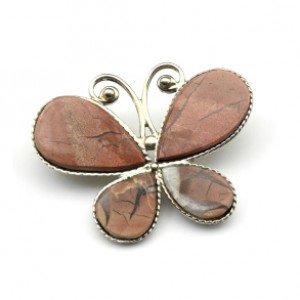 Брошь яшма "Бабочка" 34*27мм. Брошь яшма "Бабочка" 34*27мм.