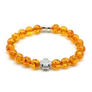 Браслет из янтаря шарик 8мм с крестиком цвет медовый (иск.)