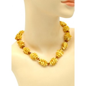 Бусы из янтаря крошка тройная цвет молочный, 45см Бусы из янтаря крошка тройная цвет молочный, 45см