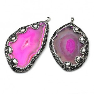 Кулон из среза агата цвет фуксия, серебристый