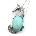 Кулон в виде Морского конька 22*37мм с бирюзой иранской искусственной в металле (иск.)