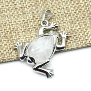 Кулон Лягушка 30*30мм с горным хрусталем