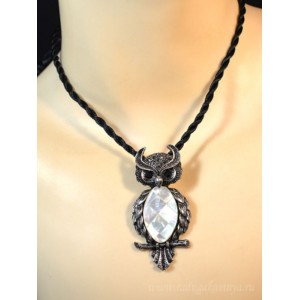 Кулон - брошь на шнурке с перламутром Сова на ветке 28*59мм, 50см