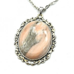 Кулон на цепочке овал 40*50мм с кальцитом винным, 70см