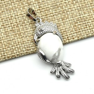 Кулон в металле "Попугай" 15*35мм с кахолонгом