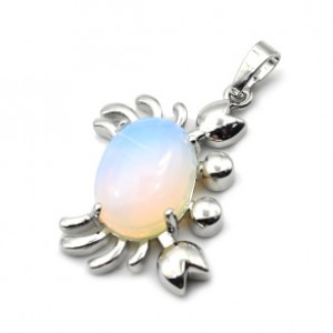 Кулон с лунным камнем "Краб" 22*34мм в металле (иск.) Кулон с лунным камнем "Краб" 22*34мм в металле (иск.)