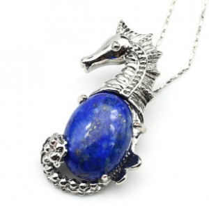 Кулон в виде Морского конька 22*37мм с лазуритом в металле