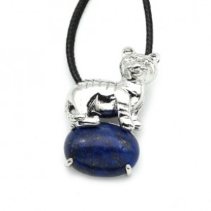 Кулон с лазуритом Тигр 23*32мм Кулон с лазуритом Тигр 23*32мм