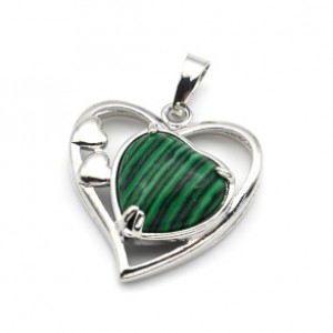 Кулон в виде сердца 27*29мм с малахитом искусственным (иск.) Кулон в виде сердца 27*29мм с малахитом искусственным (иск.)