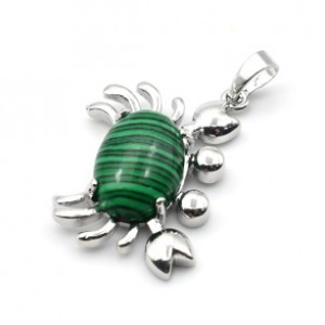 Кулон с малахитом искусственным "Краб" 22*34мм в металле (иск.)
