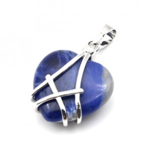 Кулон в форме сердца 20*25мм с содалитом