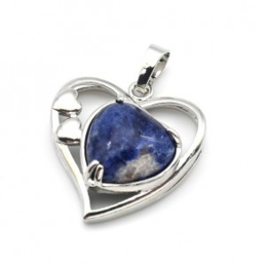 Кулон в виде сердца 27*29мм с содалитом