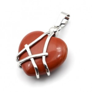 Кулон в форме сердца 20*25мм с яшмой красной Кулон в форме сердца 20*25мм с яшмой красной