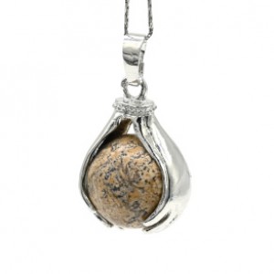 Кулон Шар в ладонях 18*23мм с яшмой песочной