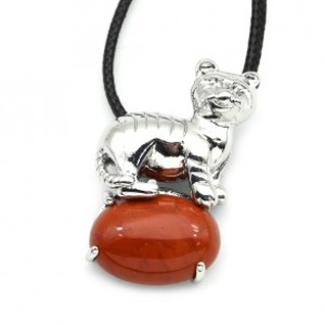 Кулон с яшмой красной Тигр 23*32мм